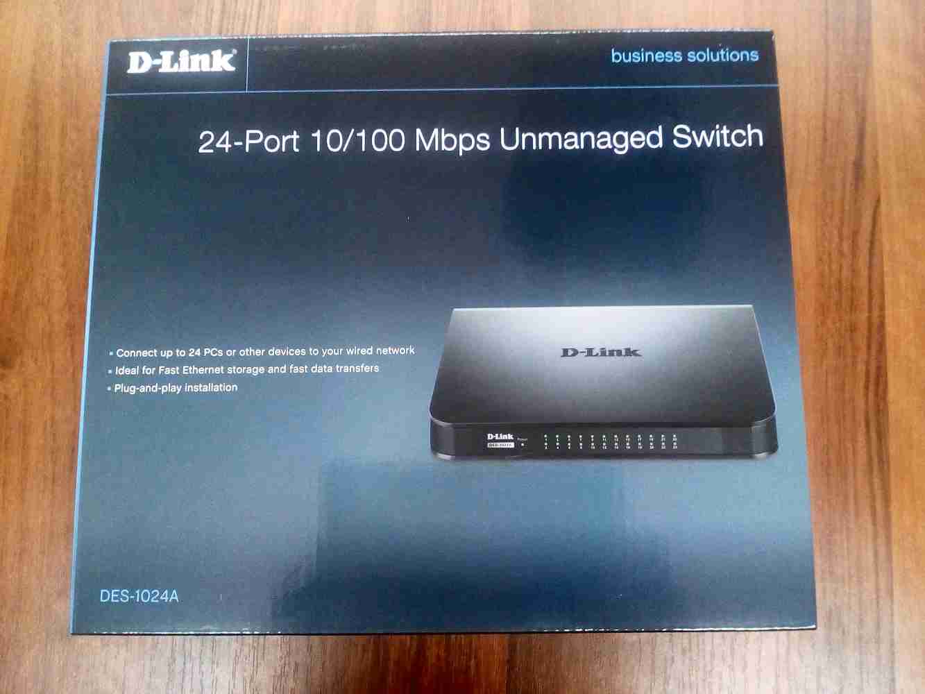 D-Link DES-1024A desktop switch with energy-saving features