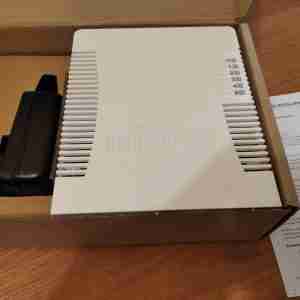 Mikrotik RB951Ui-2HnD Router Front View