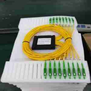 RACK SPLITTER (2 x 32 SM G657A2 1260 – 1650nm, 1.5m of input and output port)