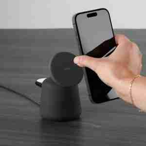 Alternative view of BELKIN WIRELESS CHARGER STAND WITH MAGSAFE 15W 2-in1 black