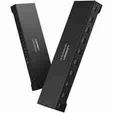 UGREEN HDMI 1‑in‑8‑out splitter front panel with HDMI ports Close-up of output LED indicators on UGREEN 40203 splitter UGREEN splitter connected to eight monitors in retail display setup Side view of metal-housed UGREEN HDMI splitter UGREEN 40203 splitter hooked up to a laptop and projector UGREEN HDMI splitter packaging showing device and accessories
